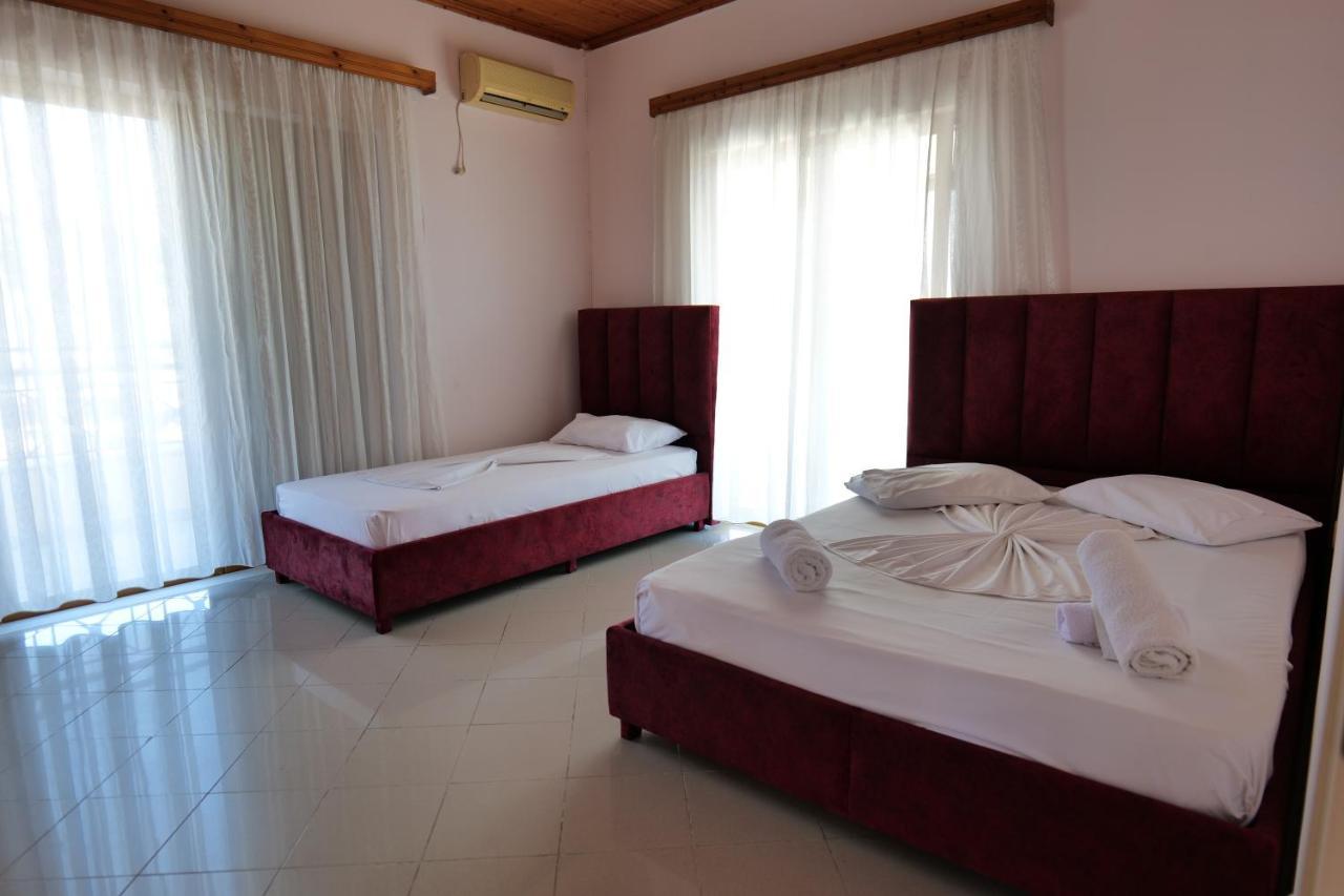 Eden Hotel Sarande Bagian luar foto