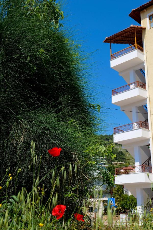 Eden Hotel Sarande Bagian luar foto