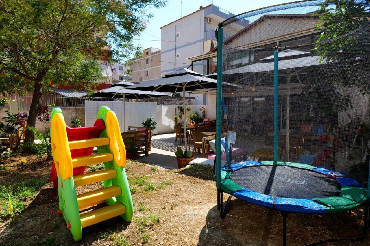 Eden Hotel Sarande Bagian luar foto