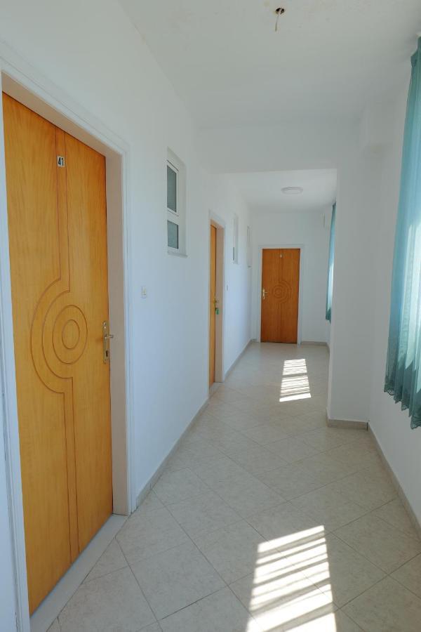 Eden Hotel Sarande Bagian luar foto