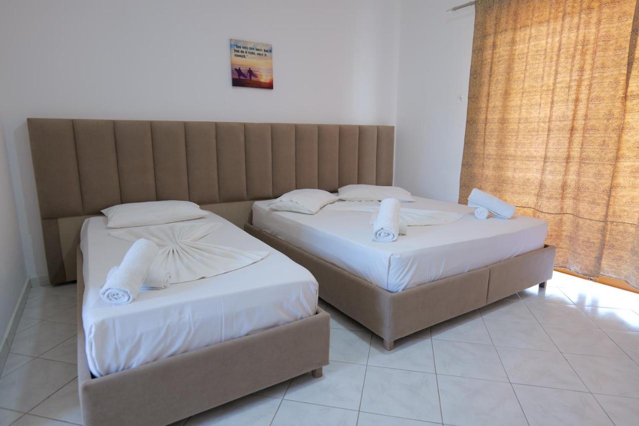 Eden Hotel Sarande Bagian luar foto
