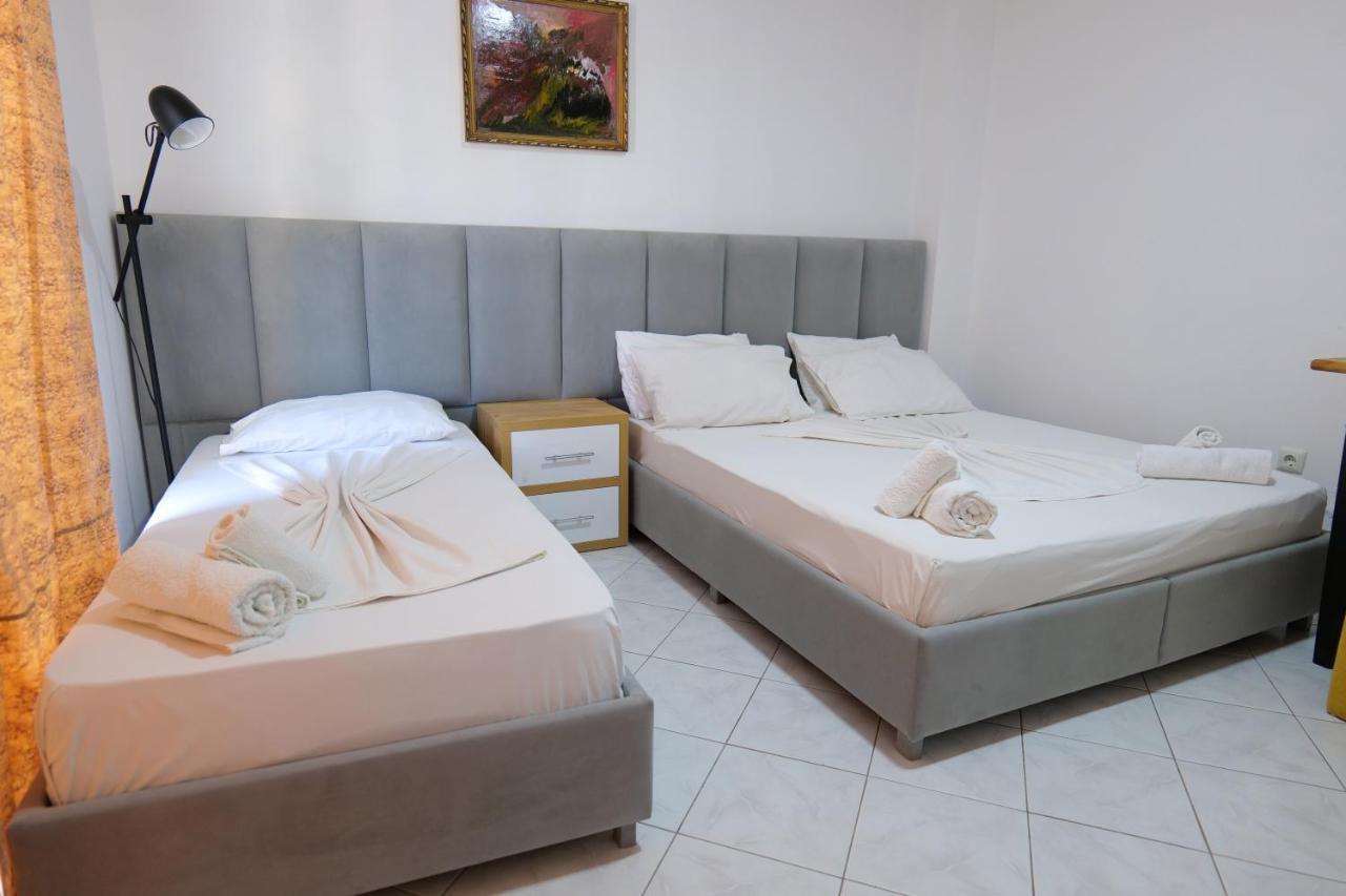 Eden Hotel Sarande Bagian luar foto