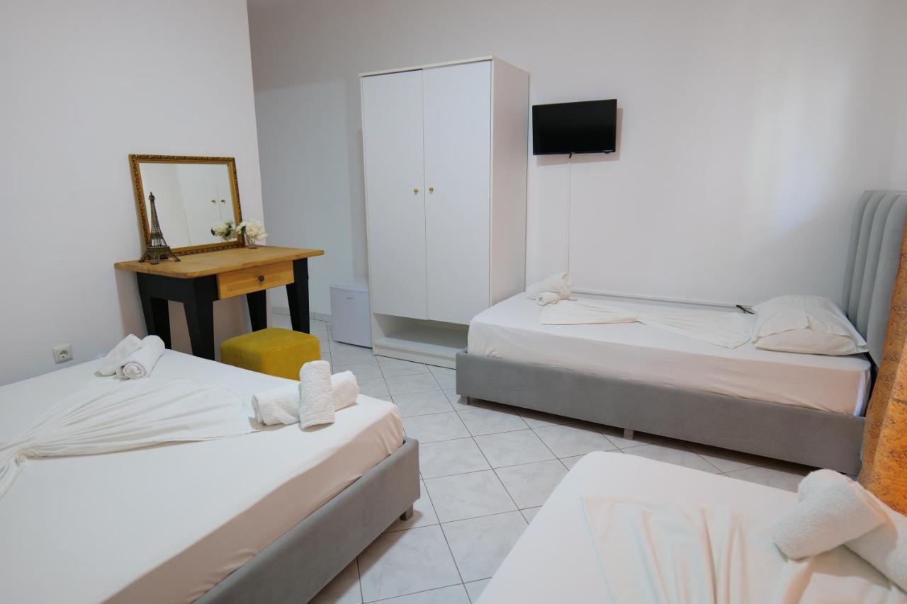 Eden Hotel Sarande Bagian luar foto