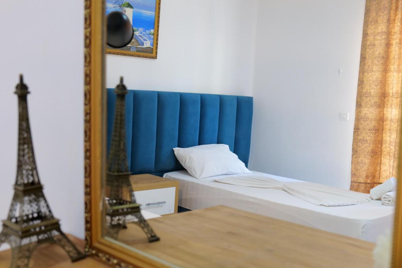 Eden Hotel Sarande Bagian luar foto