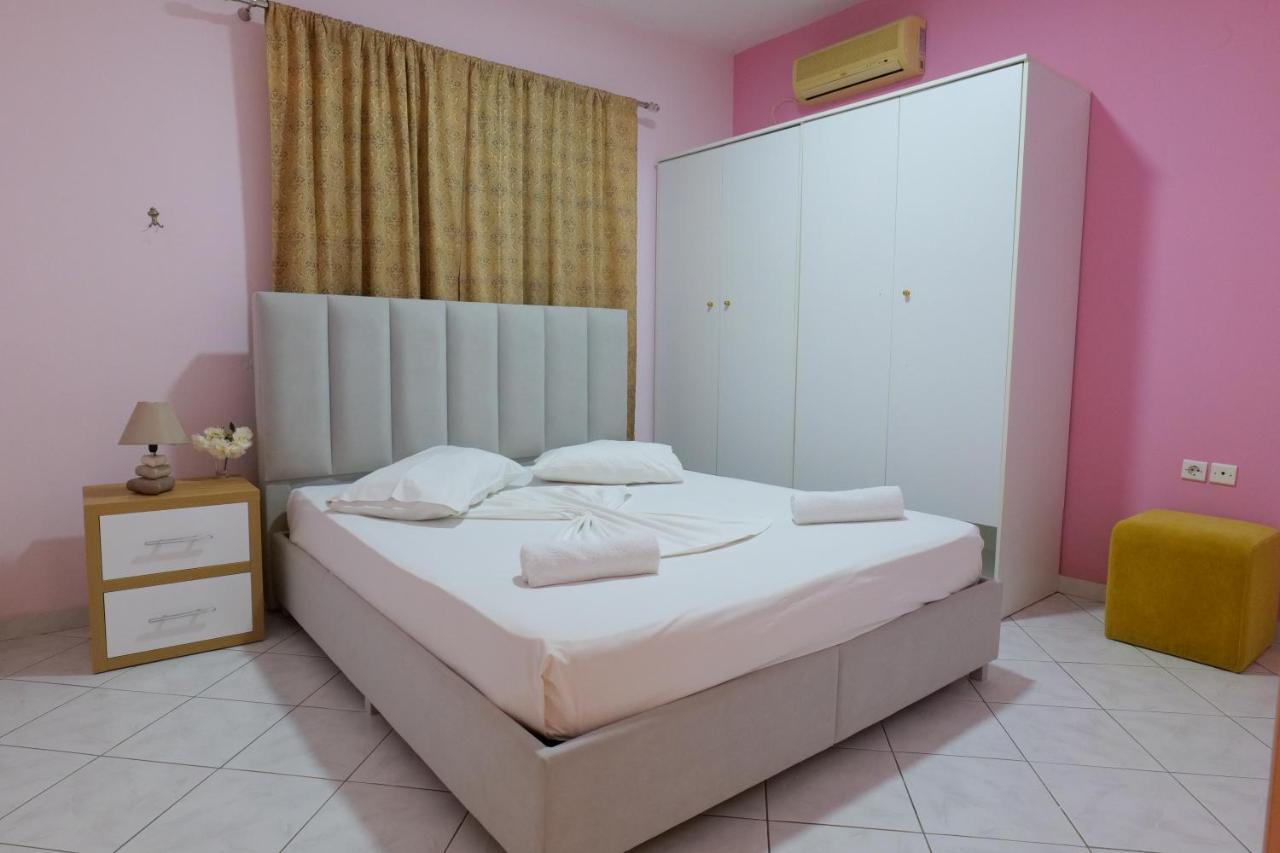 Eden Hotel Sarande Bagian luar foto