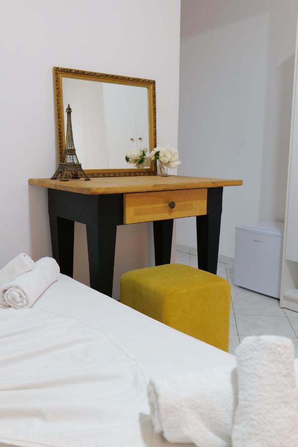 Eden Hotel Sarande Bagian luar foto