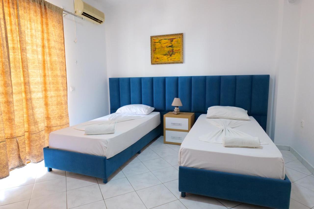 Eden Hotel Sarande Bagian luar foto